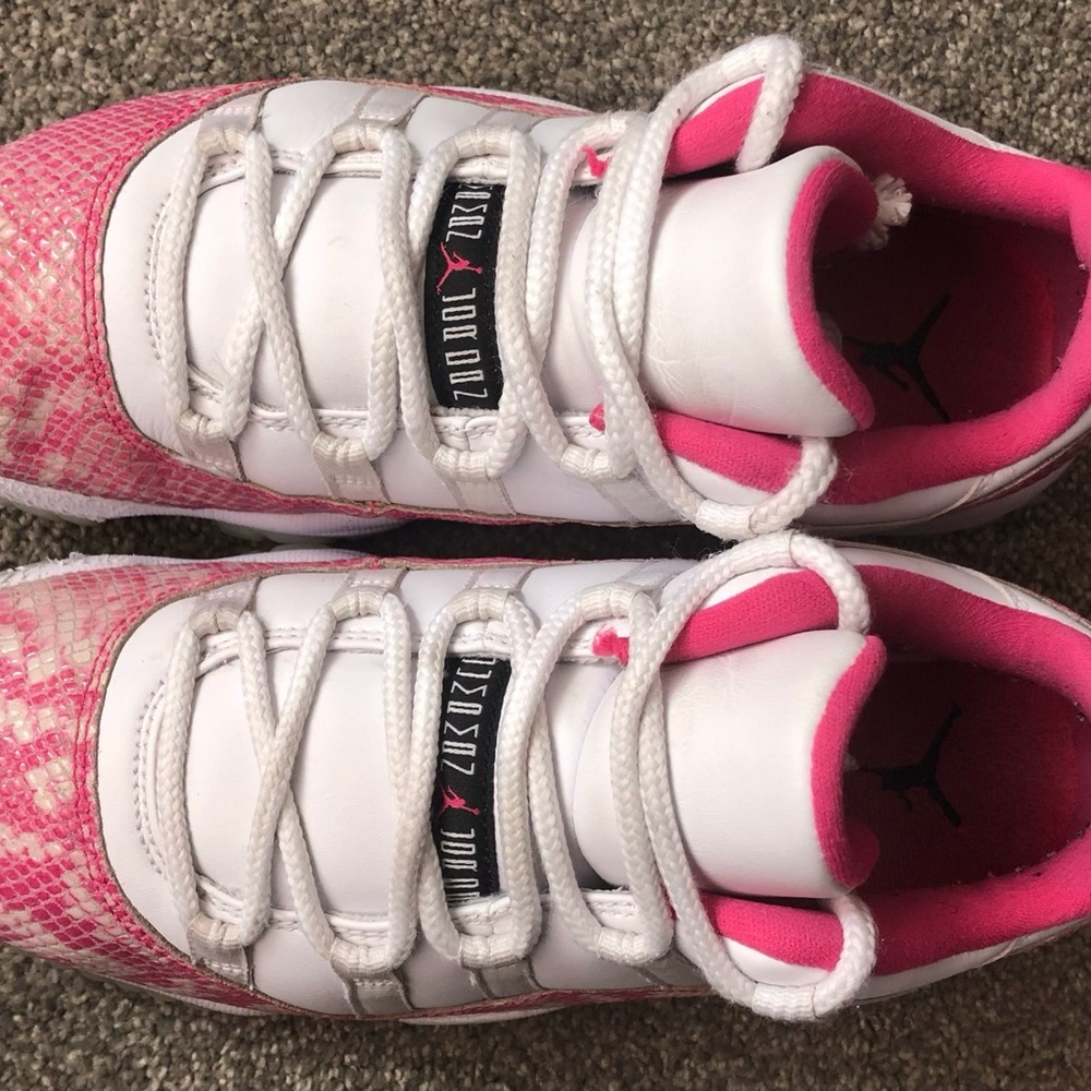 Air Jordan 11 Retro Pink Snakeskin – Women’s Size 9